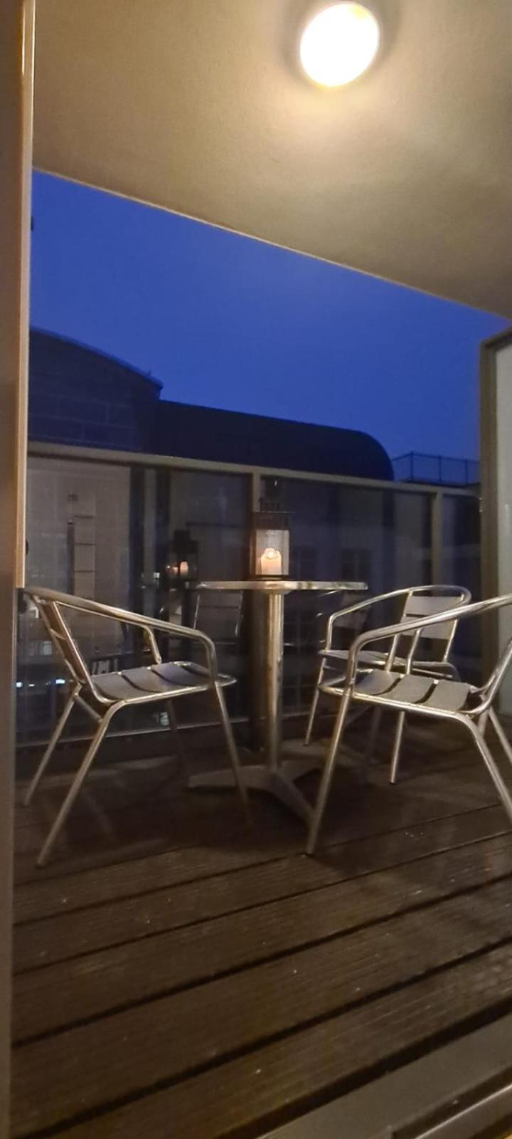 5Ensational Eu- Zone Appartment Brussel Bagian luar foto